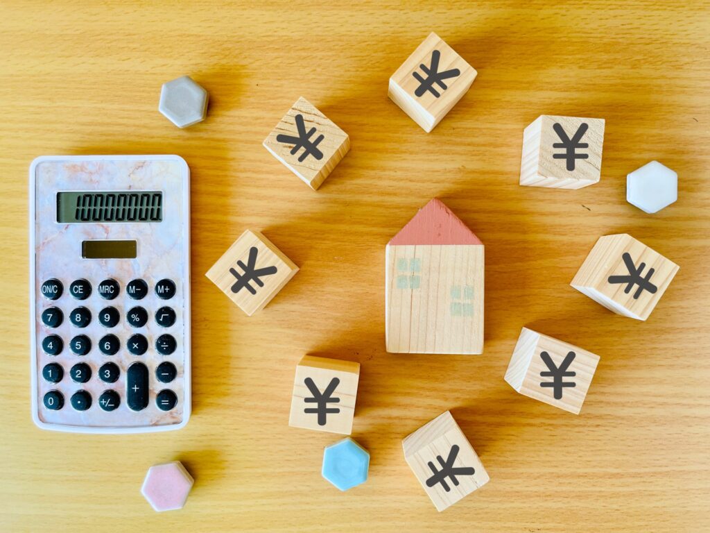 家の金銭イメージと電卓